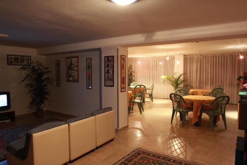 Hotel Arabesco Римини Екстериор снимка