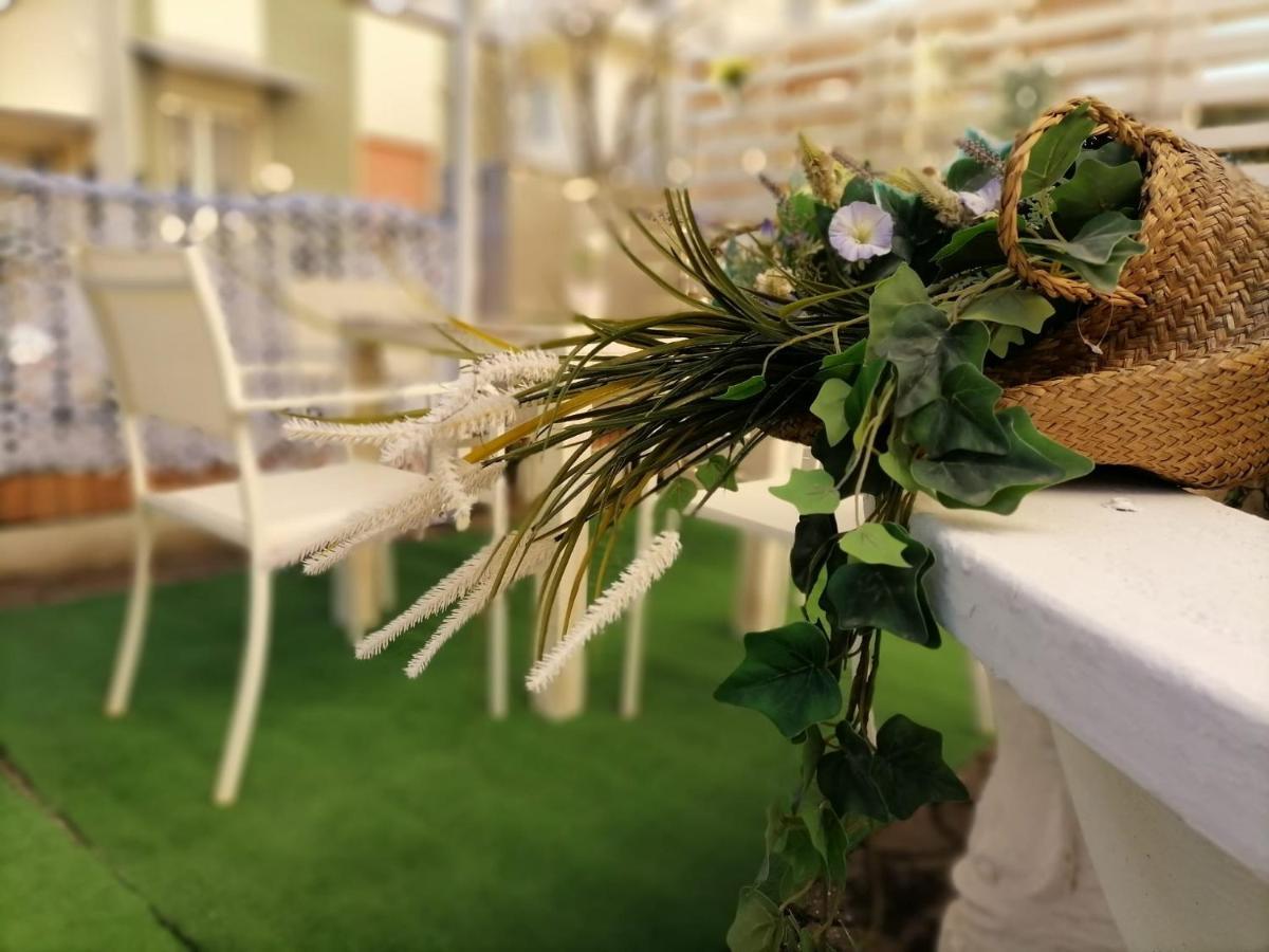 Hotel Arabesco Римини Екстериор снимка