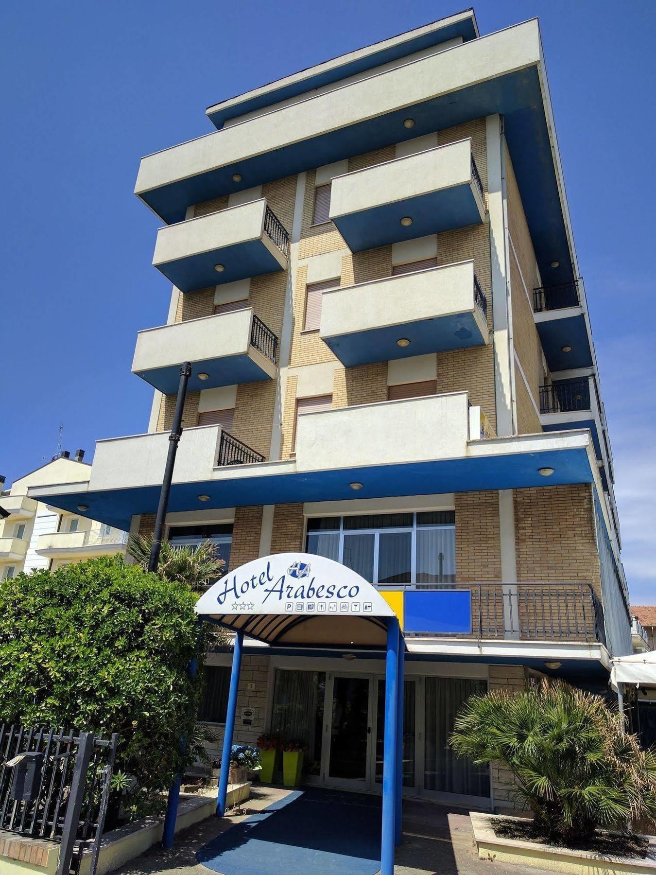 Hotel Arabesco Римини Екстериор снимка